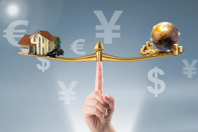 北大教授：还得靠房地产