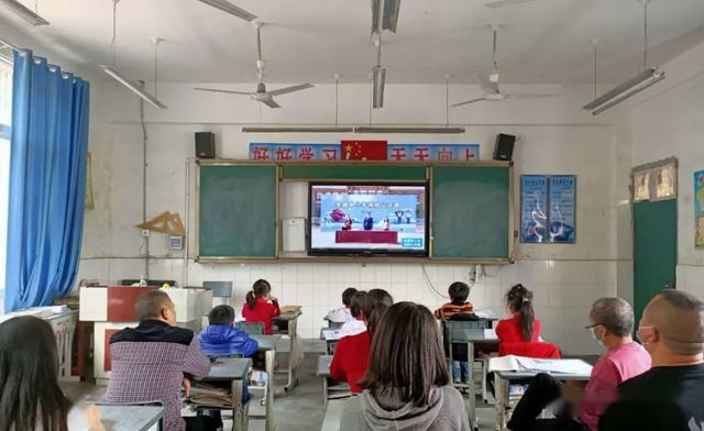 学做消防员公开课 109211d84fc64a14bfff499ba5dbe3ed.jpeg