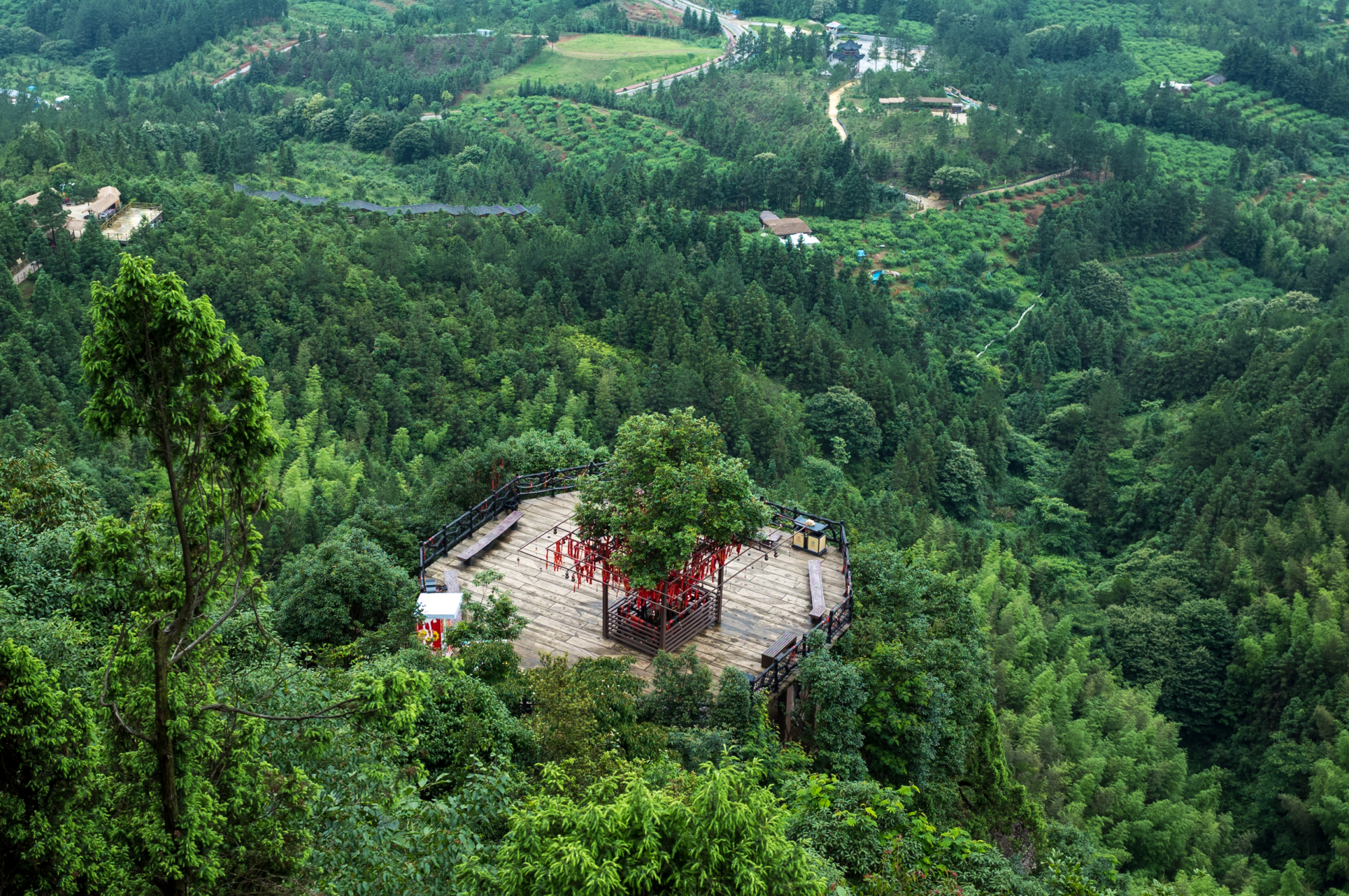 武当山人口有多少_随州到武当山多少公里(3)