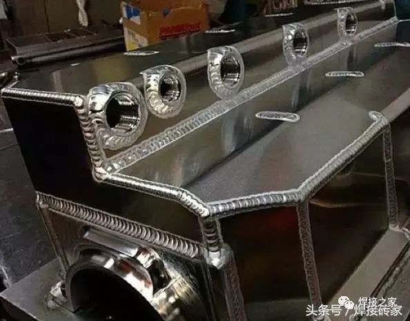 2c49c2d6df5c43378c6b86dd00e11d72.jpeg