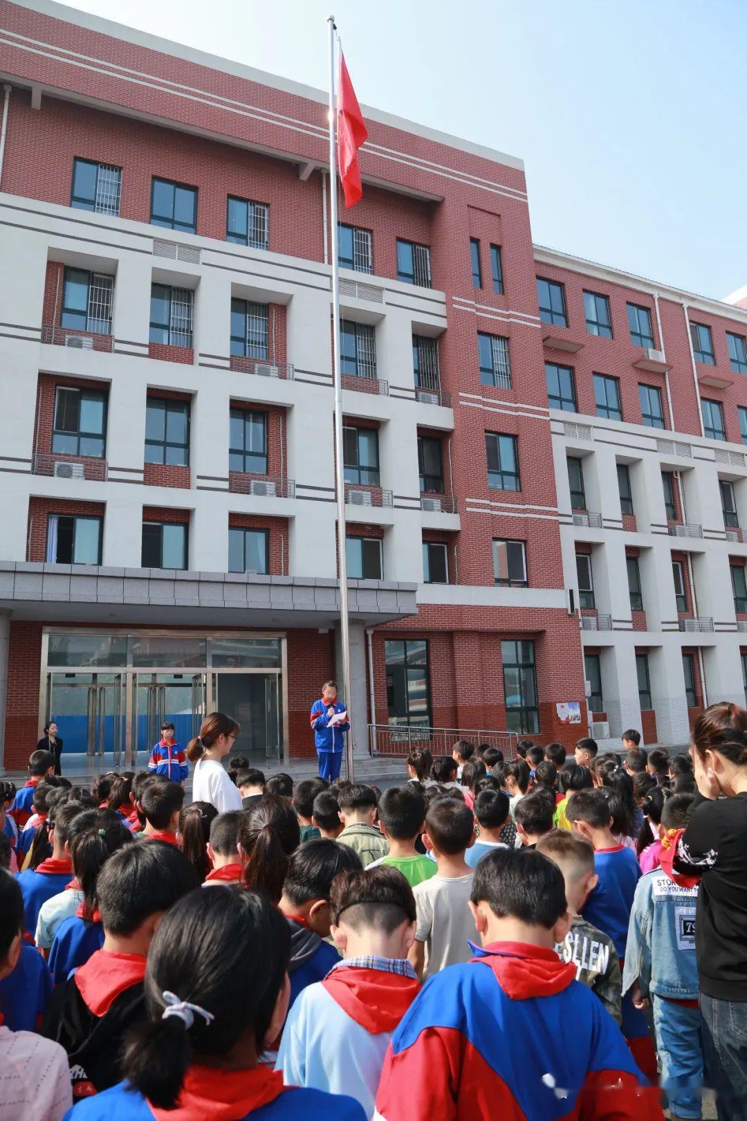 新乡十中英才学校双语小学5月8日开始招生啦!