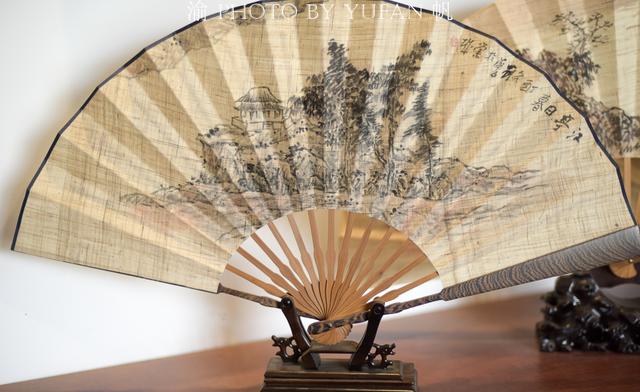 中国三大名扇之一的荣昌折扇，有400年历史的国家非物质文化遗产