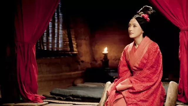 中国第一位女性当权者,武则天不及她的一半毒辣