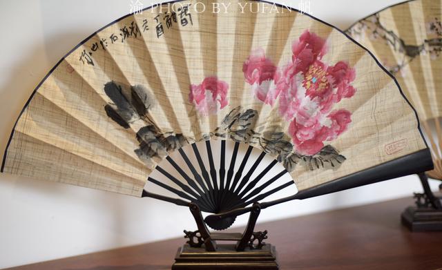 中国三大名扇之一的荣昌折扇，有400年历史的国家非物质文化遗产