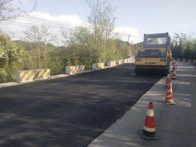 两当公路段顺利完成国道316线油路修补任务