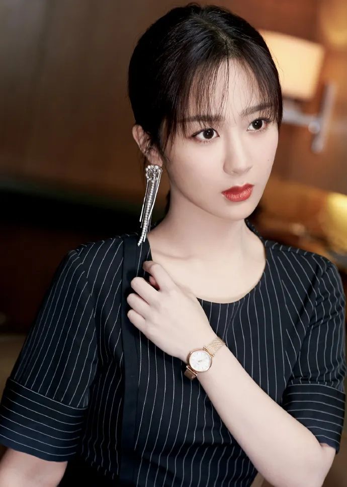 杨紫丨高清壁纸,颜值美炸,每一张都让人心动不已