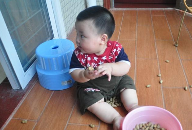「孩子」经常给孩子喝，肠胃好，生病少长高个老中医：天然补脾水被发现