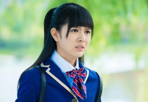 还记得《旋风少女》的曲光雅吗？如今掀起刘海