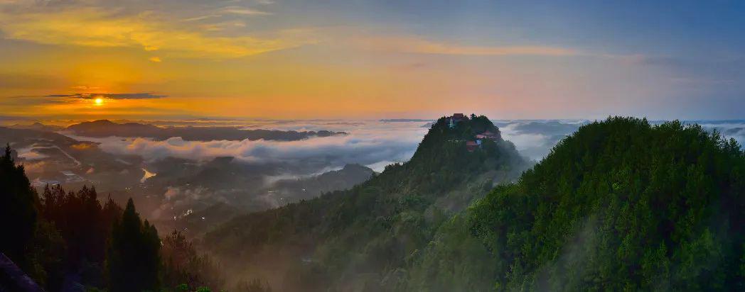 义阳山位于恩阳古镇南侧,山高673米,山势陡峭,绿树成荫,劲松擎天,自古
