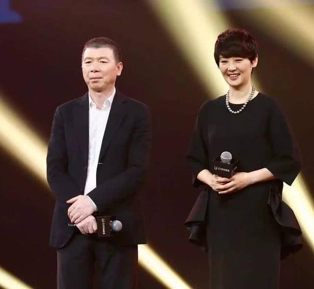 4位和军人喜结连理的女星，第一位嫁给了爱情，