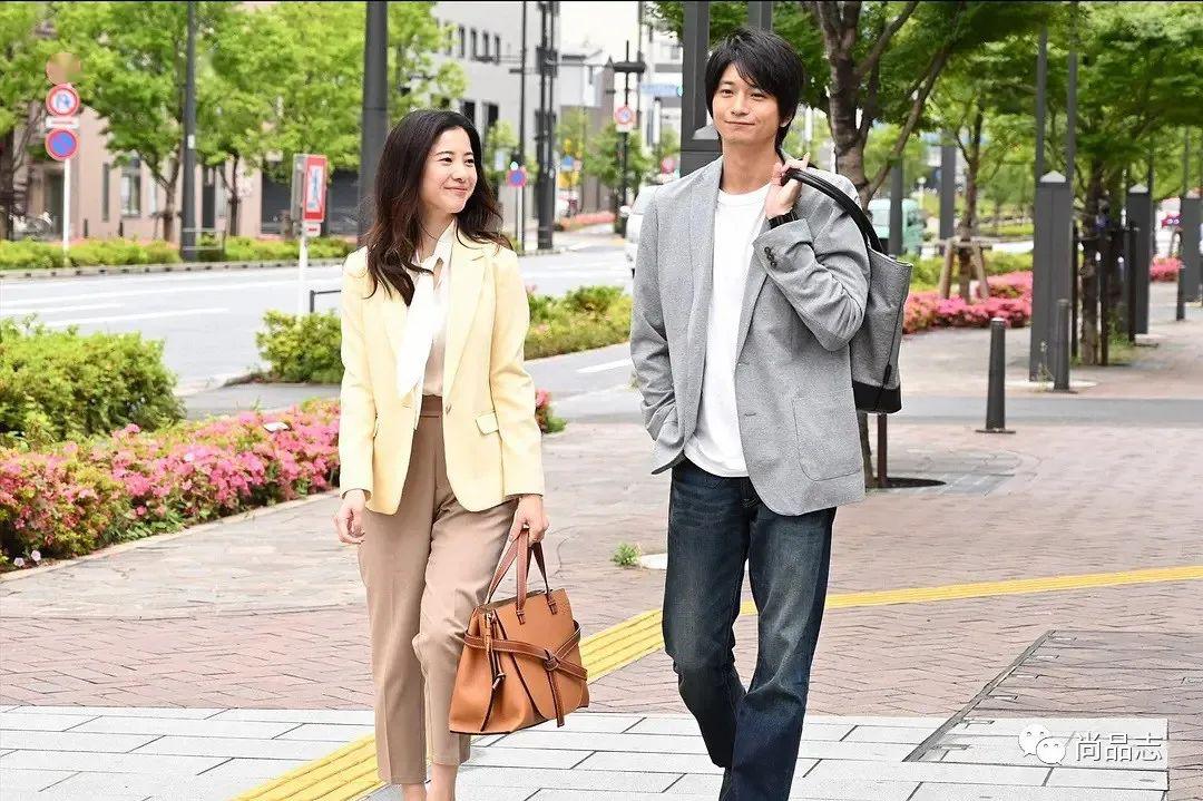 b6a25a2460994430b677d24d90e94bb9.jpeg
