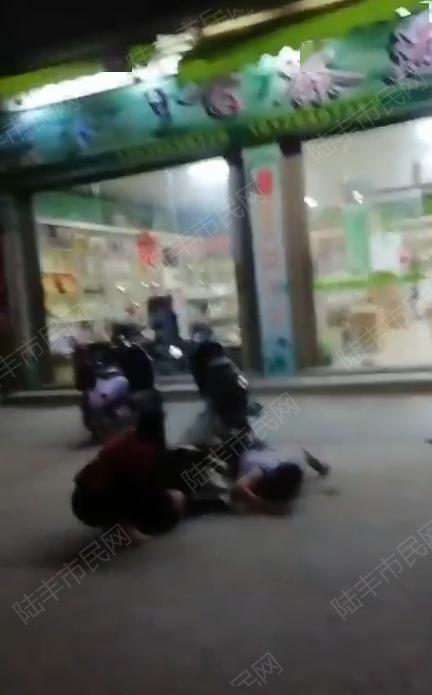 陆丰碣石菜园路附近一男子疑似坠楼