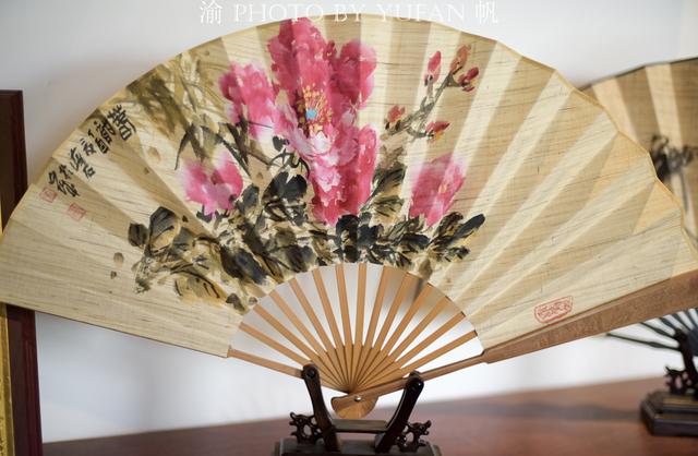 中国三大名扇之一的荣昌折扇，有400年历史的国家非物质文化遗产