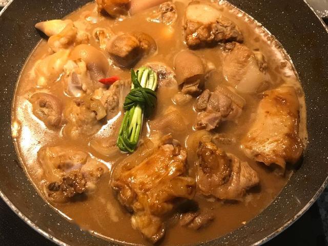 猪脚怎么炖才好 dff8a59705c0455e9650d287cf57bbb8.jpeg