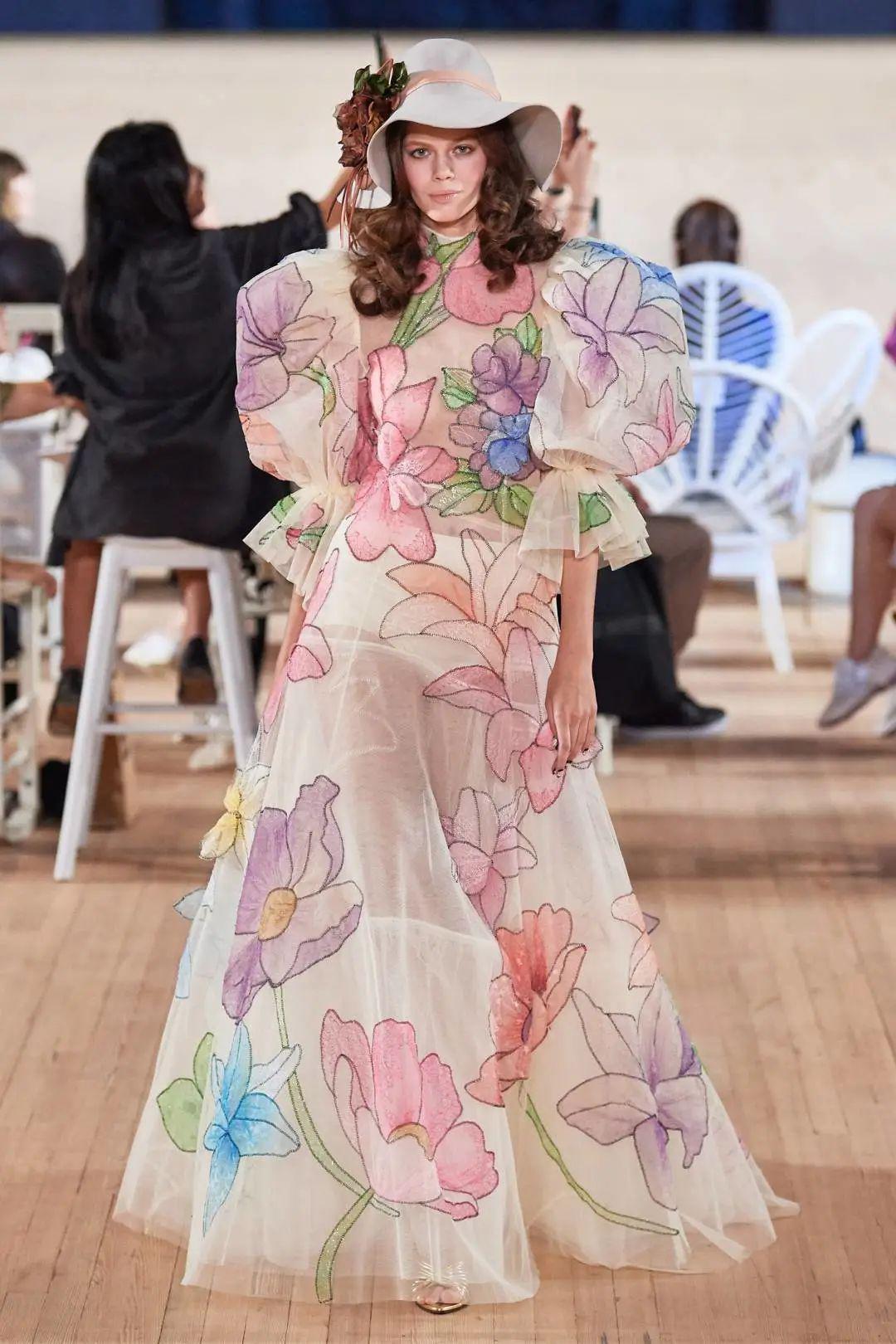 『夏日』穿着印花裙～我和夏日有个约会