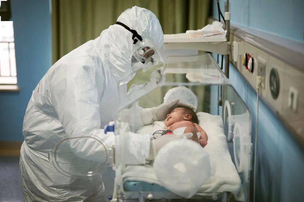 出生才3星期的婴儿新冠危重被治愈——病毒感染全年龄层 儿童也有