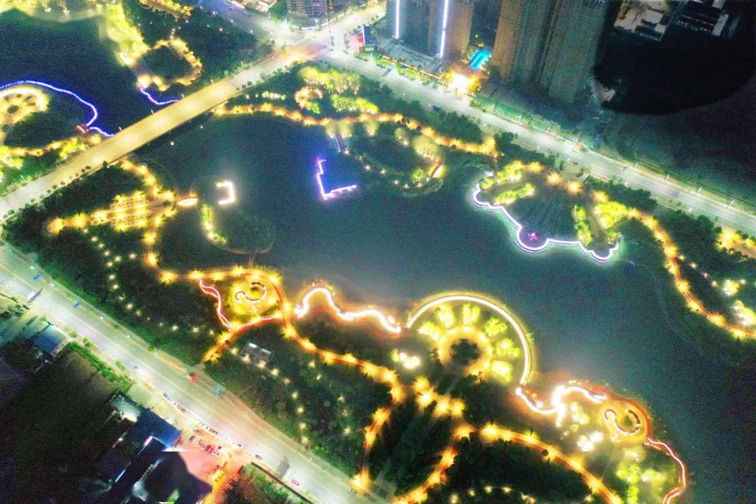 江门又一网红打卡地!滨江新区园山湖音乐喷泉先睹为快