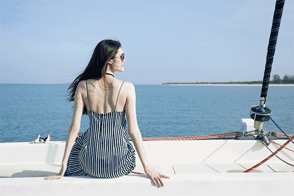 「紫外线」轻薄透气,360°防晒,整个夏天晒不黑~自带帽子和口罩的防晒衣