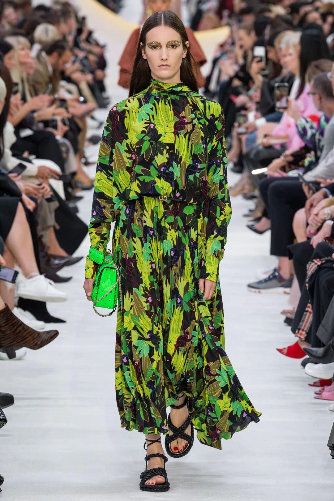 『夏日』穿着印花裙～我和夏日有个约会