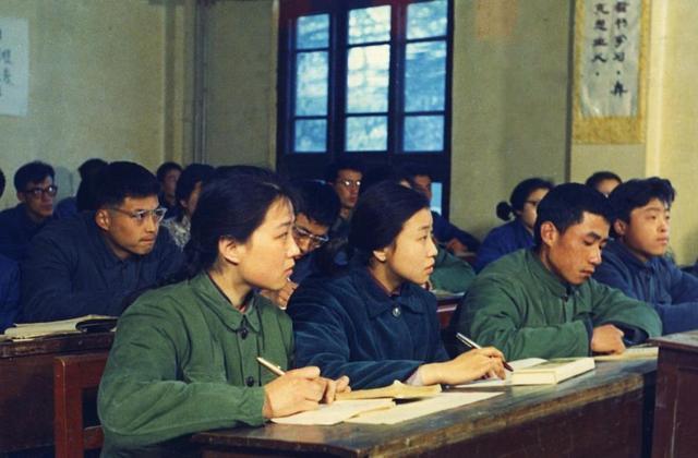 原创恢复高考当年的真题难度如何？高三学生：送我回去，我能考清华！