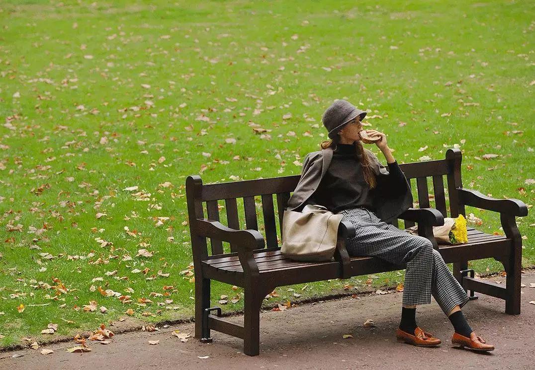 带着:带着优雅、高级、气质、简约的气息!2020年灰色