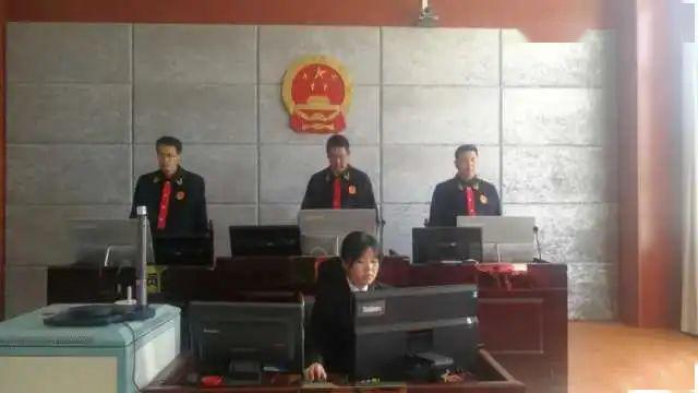 吴忠市委政法委副书记,秘书长的职务便利,  非法收受杨红青等13人给予