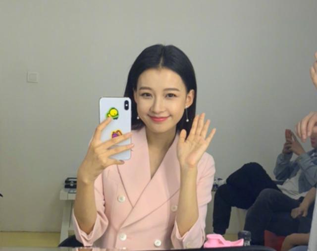 怎么成为网红经纪人 7b6832bda78a49e5ba5f4170482ed04c.jpeg