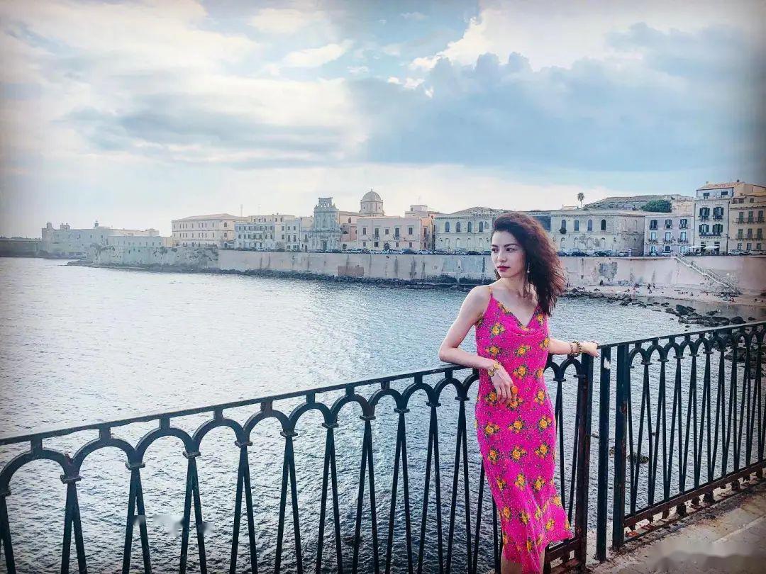 『夏日』穿着印花裙～我和夏日有个约会