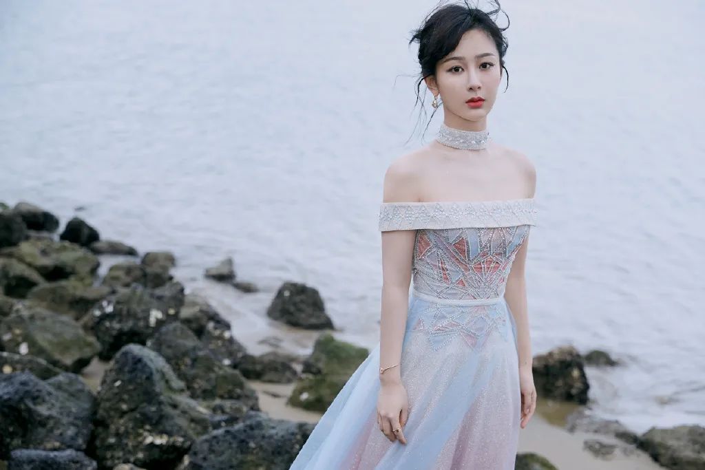 杨紫丨高清壁纸,颜值美炸,每一张都让人心动不已