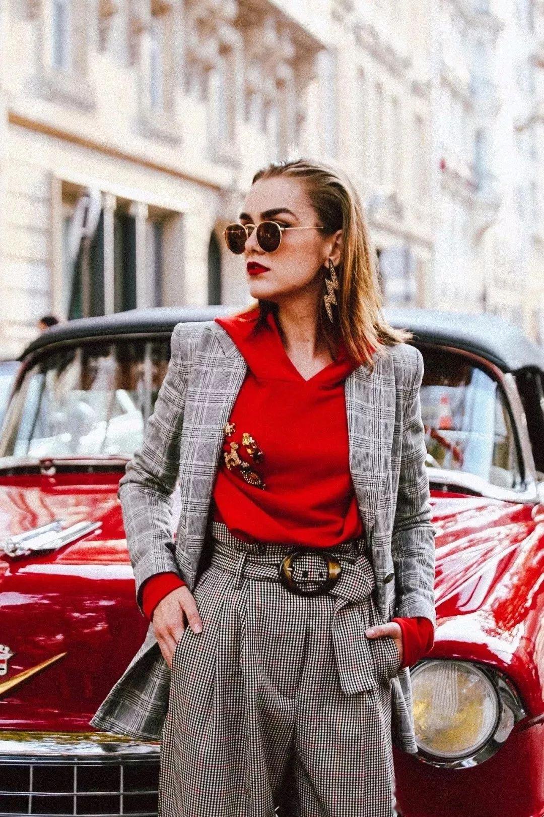 带着：带着优雅、高级、气质、简约的气息！2020年灰色