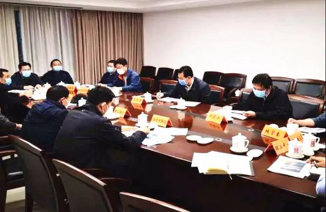 主管区长陈献森检查祈年大街西侧物流集散场地及停车场环境 0 2 对