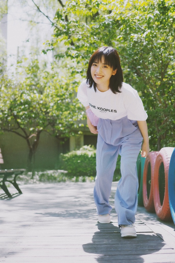 沈月晒夏日清爽风库存照 穿学院风制服少女感爆棚
