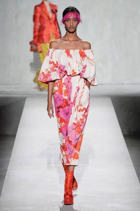 『夏日』穿着印花裙～我和夏日有个约会