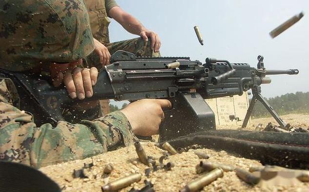 m249班用机枪