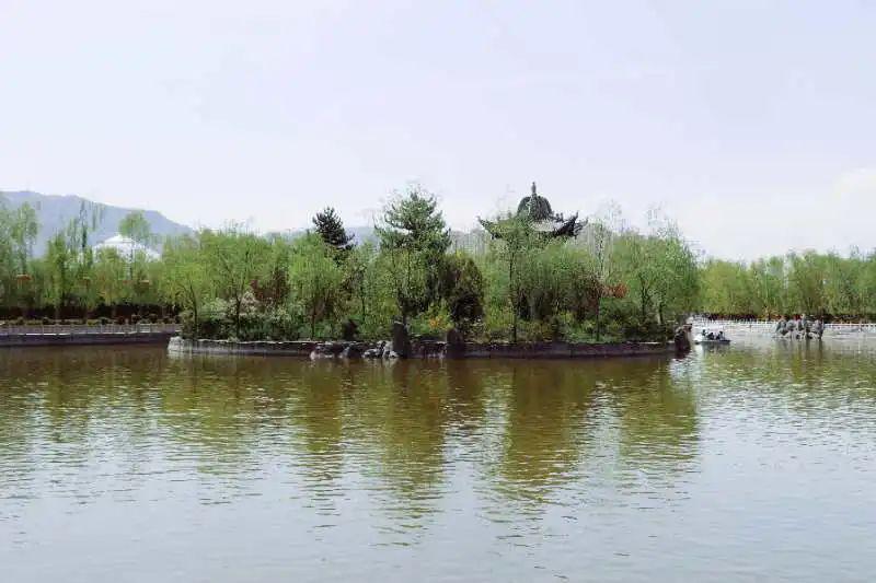 牡丹月必去景点——城市绿肺,东郊公园_临夏