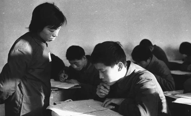 原创恢复高考当年的真题难度如何？高三学生：送我回去，我能考清华！