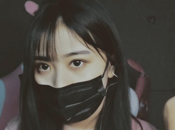 雯神复播露脸 0424a47b0eac40b0a5f590370fd79594.png