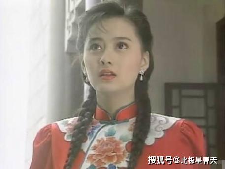 1996,再次出演了琼瑶剧 《一帘幽梦》,在这几部电视剧之后,陈德容火遍