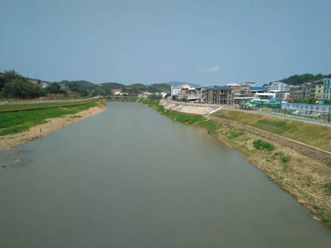 枫驿村人口_马嵬驿民俗文化村(2)