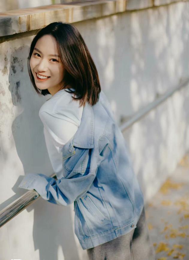 拍照如何找角度才好看 505b665cd2a34b0daf5b0b317ea4c328.jpeg