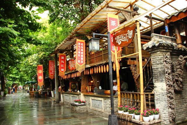 5月初,四川成都街头,最是人间烟火气