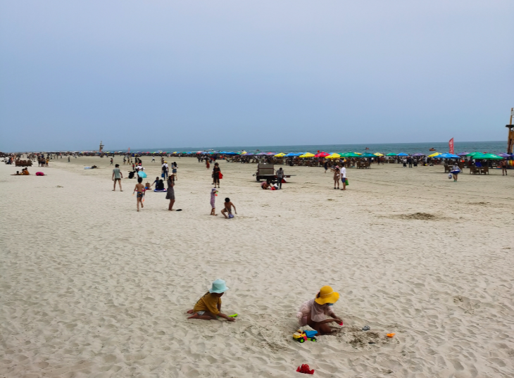 2020北海旅游景点排名_北海旅游回暖明显,银滩景区排起长队进入海滩了(2)