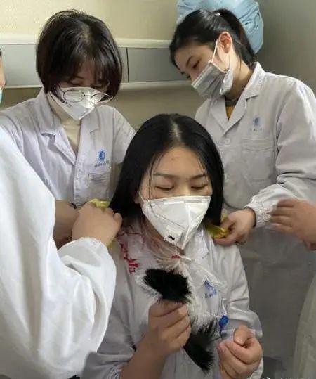 崔龙芬:疫情防控一线的最美护士