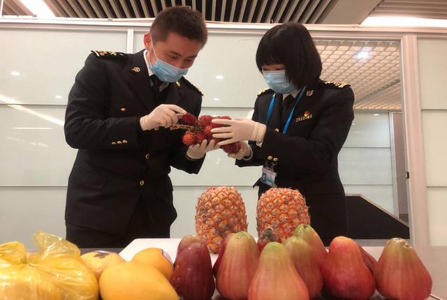 宝宝：尽量少给孩子吃，家长自己也要管住嘴这3种水果吃多了“有害”