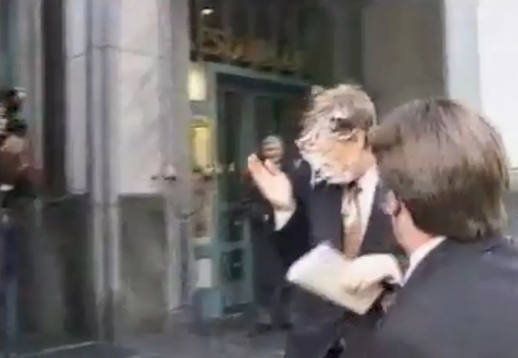 在美国被全民网暴的比尔·盖茨,仍在用力拯救世界