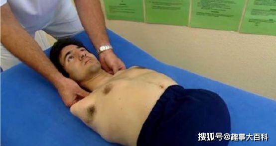 #富翁#一出生就被父母抛弃,如今逆袭成千万富翁!小伙天生没有四肢