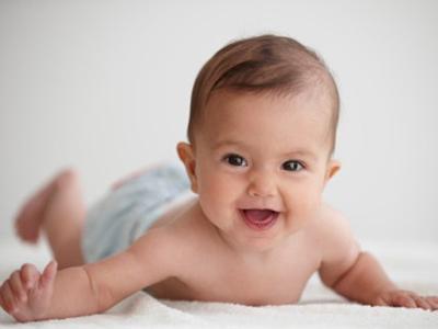 「宝宝」长开后的样子闪瞎你的眼，不信来看对比图别嫌弃刚出生的宝宝丑