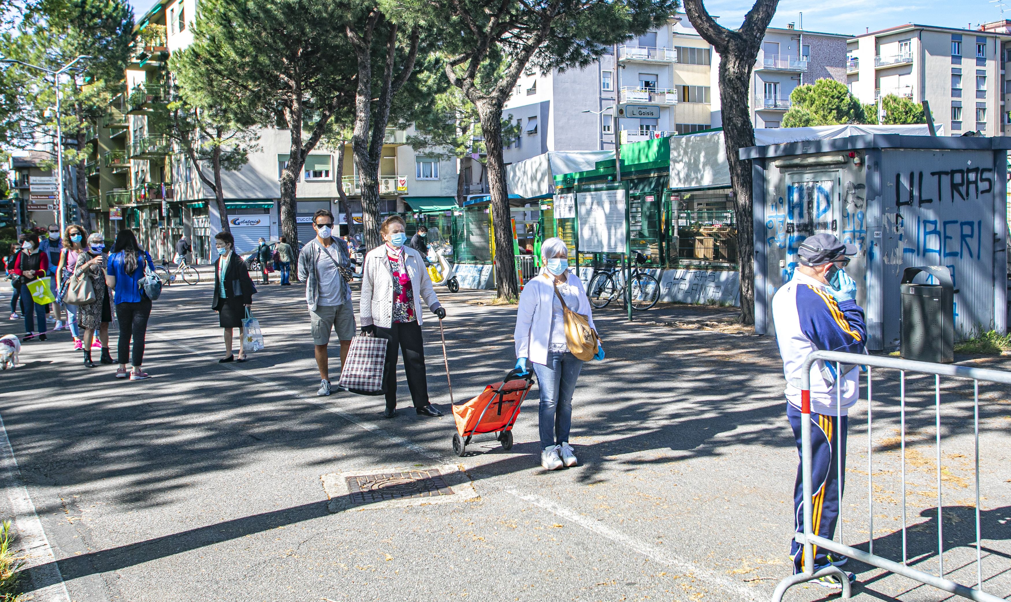 意大利贝加莫市有多少人口_意大利人口