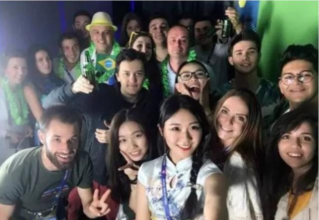 一年贡献300多亿，中国留学生成了英国的“财神”，美国赚得更多