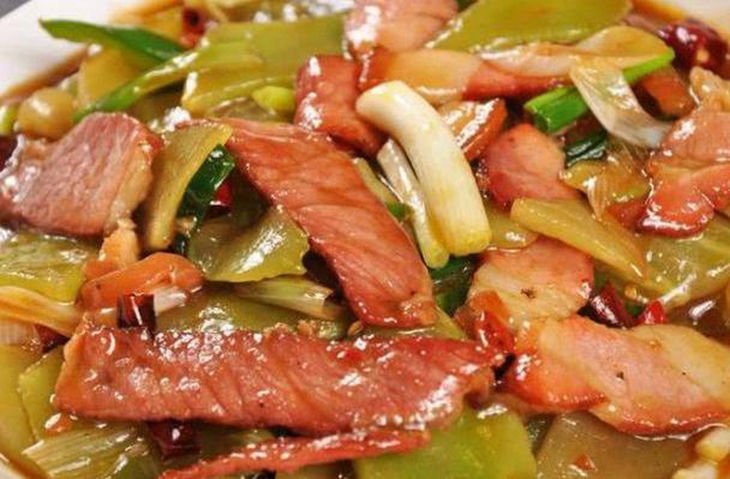 笋烧鱿鱼 721c601488c243629970fbf6290b86d3.jpeg